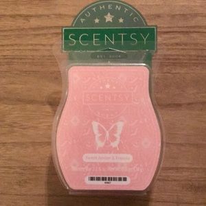 Sweet Amber and Freesia